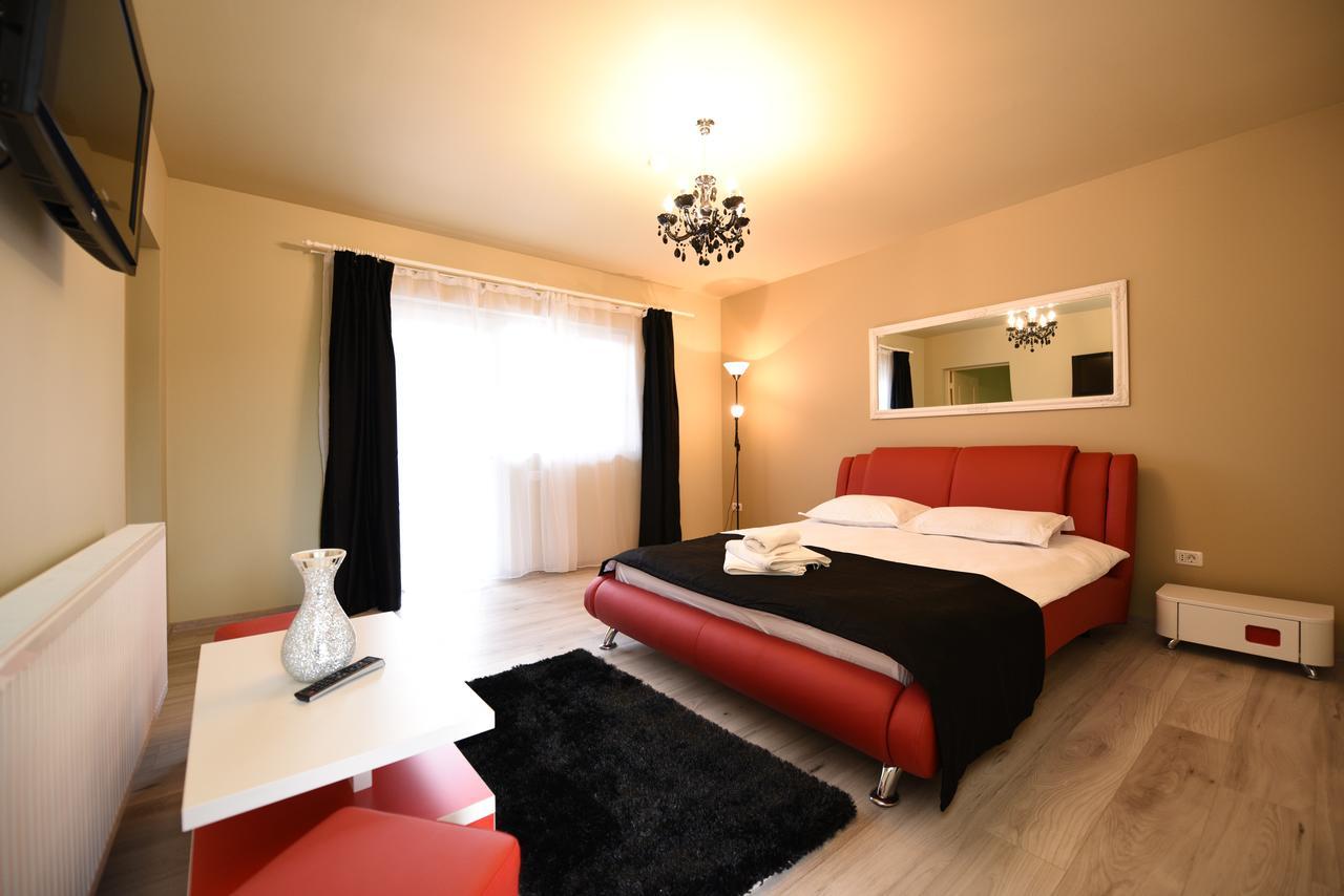 Vila Nicole Hotel Haţeg Esterno foto
