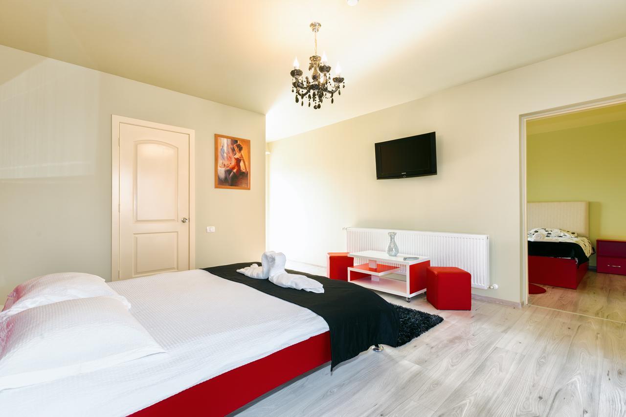 Vila Nicole Hotel Haţeg Esterno foto